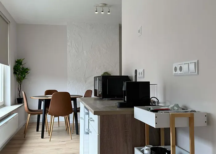 Prime Location 1br Walk Everywhere דירה