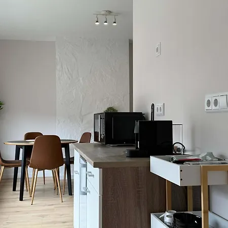 Prime Location 1br Walk Everywhere شقة